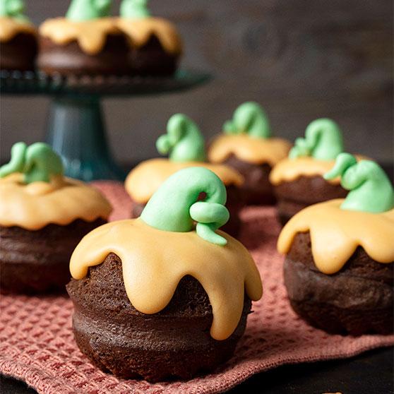 Halloween Pumpkin Mini Cakes