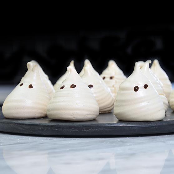 Meringue ghosts