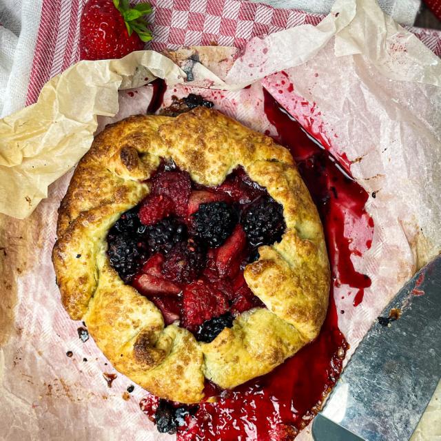 Summer fruits galette