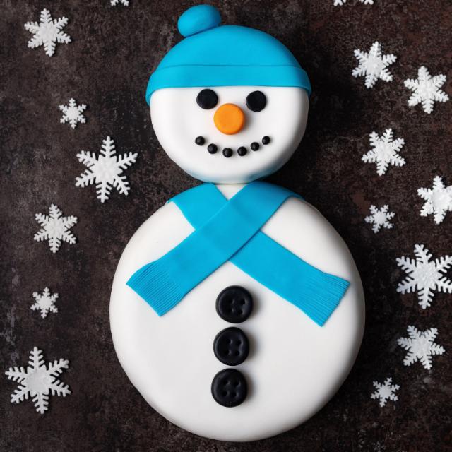 Snowman Chocolate Biscuit Cake