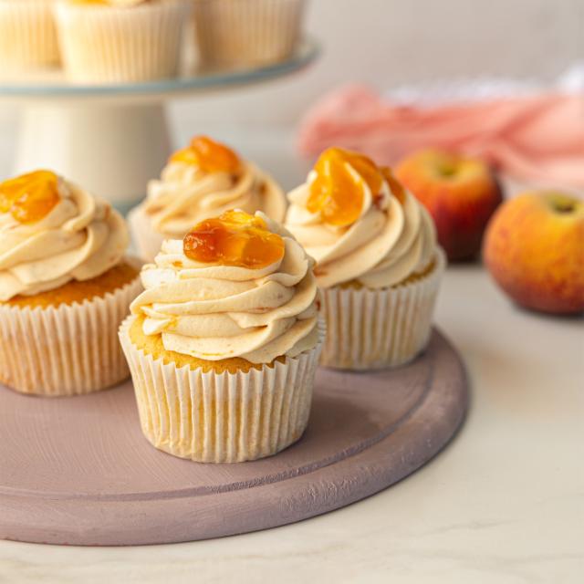 Peach and vanilla cupcakes
